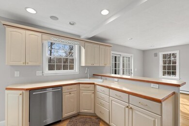 28 Lawrence St, Wilmington, MA 01887 - photo 4