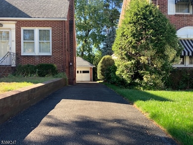 83 Melwex St, Belleville, NJ 07109 - photo 4