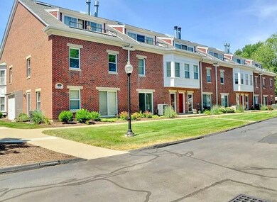 152 Quincy Shore Dr unit 26, Quincy, MA 02171 - photo 3