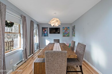 1327 Whispering Hills Ct, Effort, PA 18330 - photo 3