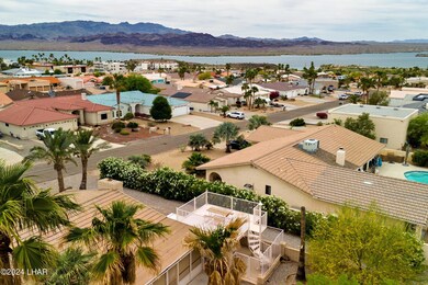 Beautiful Lake & Mountain Views