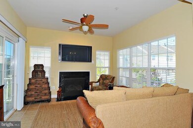 9832 Snow Bird Ln, Laurel, MD 20723 - photo 2