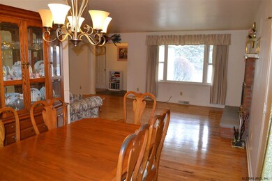 1242 Viewmont Dr, Schenectady, NY 12309 - photo 5