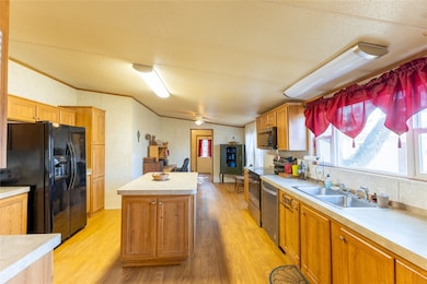 3033 Steepleridge Cir, Granbury, TX 76048 - photo 7