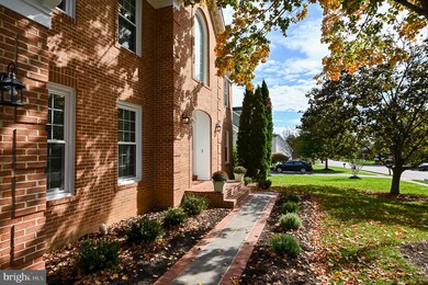 8531 Chase Glen Cir, Fairfax Station, VA 22039 - photo 5