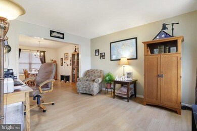 19213 Chippendale Cir, Hagerstown, MD 21742 - photo 4