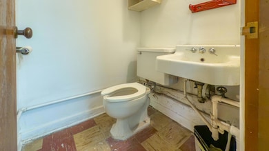 4228 N Teutonia Ave, Milwaukee, WI 53209 - photo 7