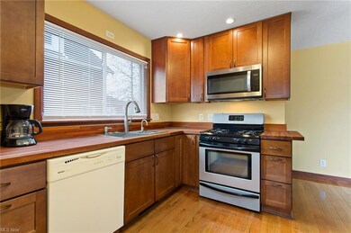 2328 E 32nd St, Lorain, OH 44055 - photo 6