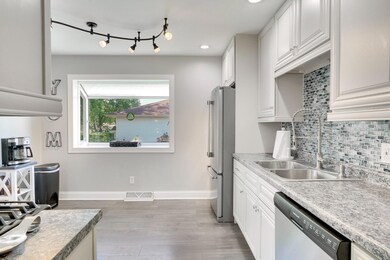 1104 Cambridge Ln, Dyer, IN 46311 - photo 5