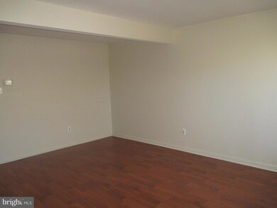 657 Glynlee Ct, Reisterstown, MD 21136 - photo 2