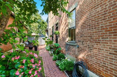 N 5th St 009-2