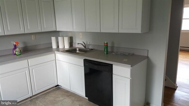 648A W 11th St, Front Royal, VA 22630 - photo 5