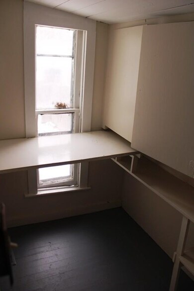 162 Chapman St, Greenfield, MA 01301 - photo 6