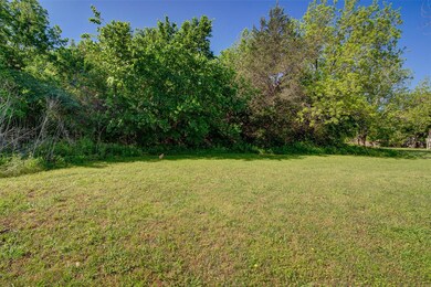534 E Brockett St, Sherman, TX 75090 - photo 6