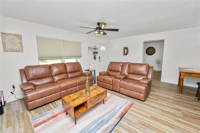 2937 Delrose Dr N, Lakeland, FL 33805 - photo 6