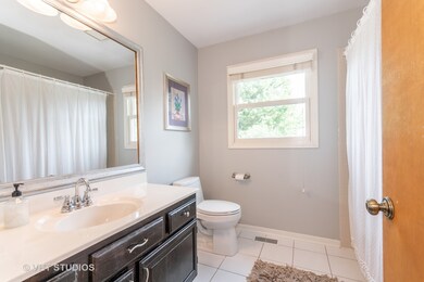 1507 Pershing Ave, Wheaton, IL 60189 - photo 3