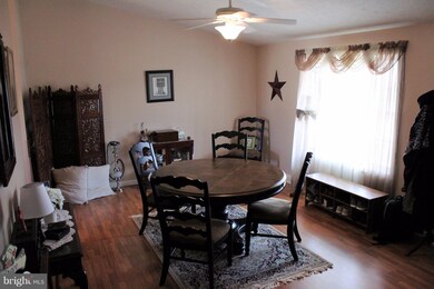 849 Lindia Dr, Chambersburg, PA 17202 - photo 5