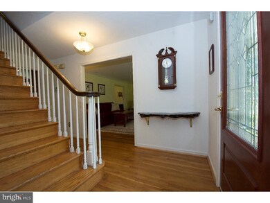 340 Chamounix Rd, Wayne, PA 19087 - photo 3