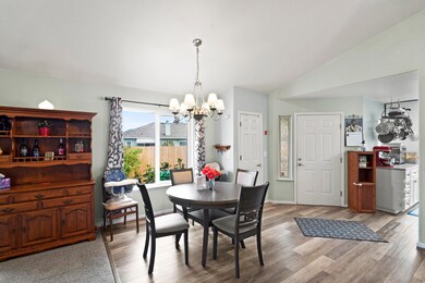 1826 W Harbeck Rd, Grants Pass, OR 97527 - photo 5