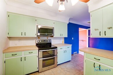 5200 Rainbow Dr, Delta, OH 43515 - photo 6