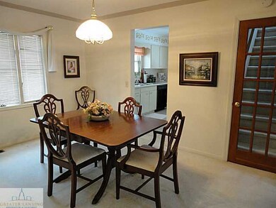 2411 Chatham Rd, Lansing, MI 48910 - photo 4