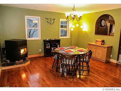 Dining Room Formal dining room boasts GLEAMING har