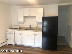 421 E 3rd St, Berwick, PA 18603 - photo 3