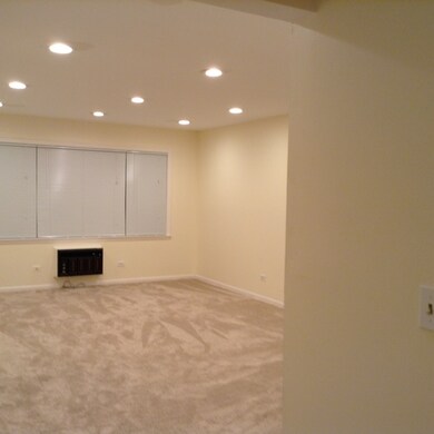 960 Shermer Rd unit 2, Glenview, IL 60025 - photo 2