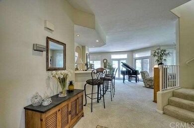 DRAMATIC ENTRANCE INTO SPACIOUS GREAT ROOM