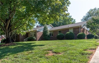 2650 Fines Creek Dr, Statesville, NC 28625 - photo 2