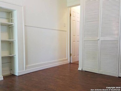 826 E Erie Ave unit A, San Antonio, TX 78212 - photo 6