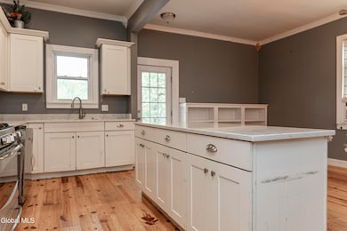 11 River St, Schenectady, NY 12305 - photo 5