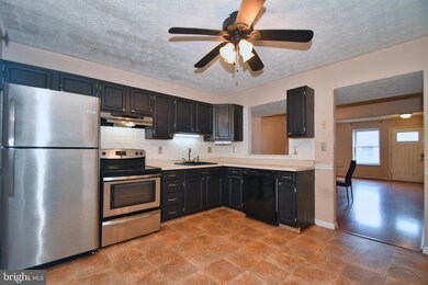 836 Olive Branch Ct, Edgewood, MD 21040 - photo 4