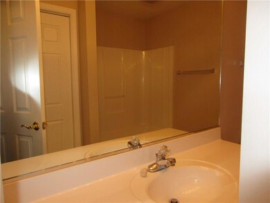 6075 S Stratton Ct, Columbus, IN 47203 - photo 6