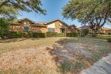 801 Wood Glen, Desoto, TX 75115 - photo 2