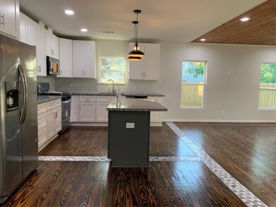 7026 Winfree Dr, Houston, TX 77087 - photo 3