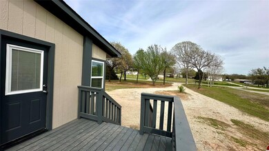 163 Lowrey Cir, Springtown, TX 76082 - photo 6