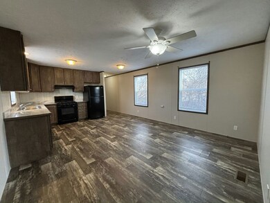 43230 E Morgan Ct unit 152, Harrison Township, MI 48045 - photo 2