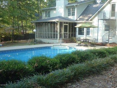 Hurdle Pool
