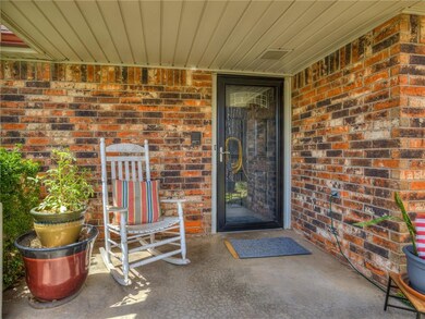 868 Squirrel Ct, Tuttle, OK 73089 - photo 3