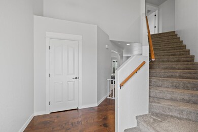 562 N Heights Dr, Eagle Point, OR 97524 - photo 6