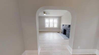 1106-E-Whittier-Downstairs-03132019_1158