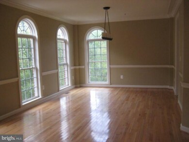 47816 Scotsborough Square unit 37, Sterling, VA 20165 - photo 4