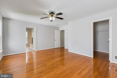 19321 Moon Ridge Dr, Gaithersburg, MD 20878 - photo 6