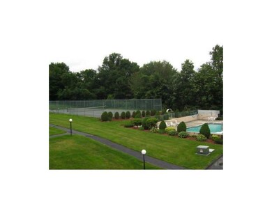 185 Manville Hill Rd unit 403, Cumberland, RI 02864 - photo 2