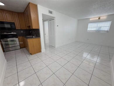 2565 W 56th St unit 101, Hialeah, FL 33016 - photo 3