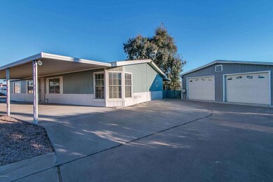 Oversized Driveway & 2 Car Garage