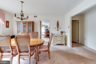 24 Maidstone Place, Southampton, NJ 08088 - photo 5