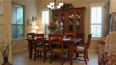 3900 Hummingbird Ln, Mission, TX 78572 - photo 7