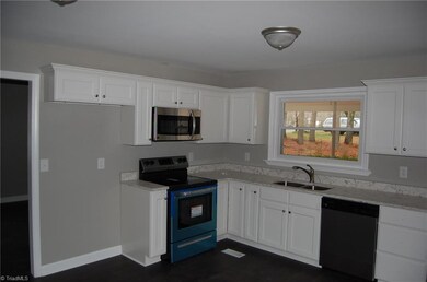 2105 Danny Bell Rd, Asheboro, NC 27205 - photo 4